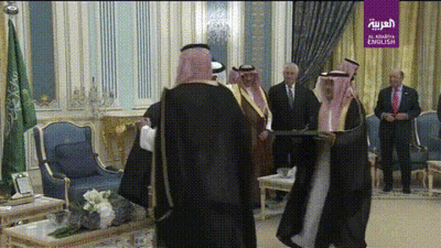 DAR9jByUIAQpqKJ.gif